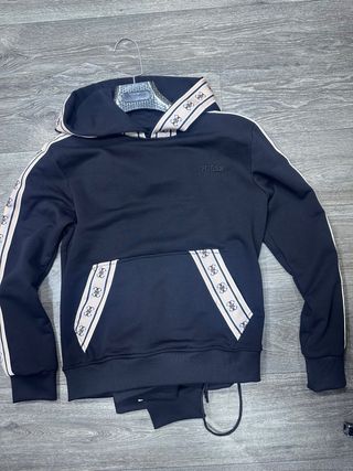 Conjunto chandal Guess Mujer Negro y Beige