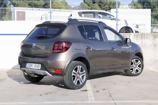 Dacia Sandero   Stepway Essential Blue dCi 70kW 95CV