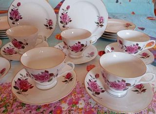 Servizio Tazze e Piattini Rose Porcellana