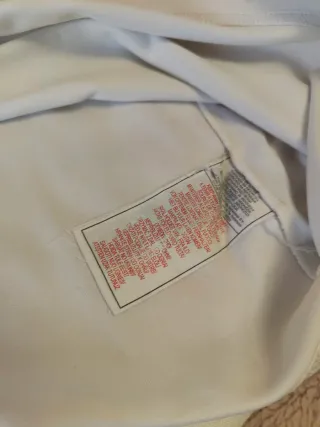 Camiseta Nike Y2K blanca franja roja