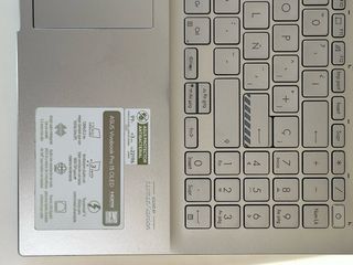 Asus Vivobook Pro 16 Plata