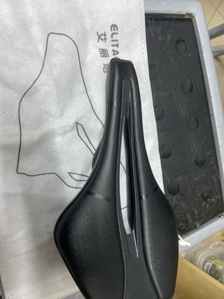 Sillín Elita One de Carbono