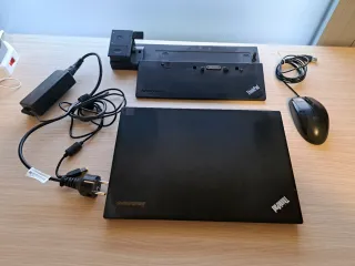 PORTATIL +Base de conexión Lenovo ThinkPad+ RATON