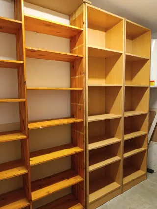 Estanterías de madera