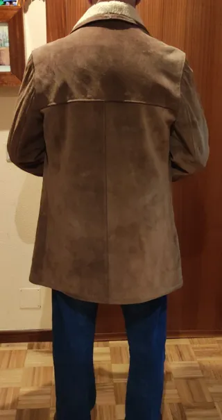 Parka de hombre de piel vuelta marrón con borregui