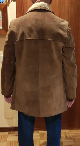 Parka de hombre de piel vuelta marrón con borregui