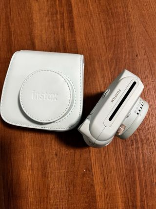 Instax Mini 9 azul claro + Funda