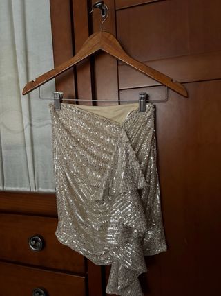 Falda lentejuelas doradas y plateadas