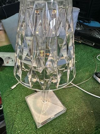 Lámpara Kartell de mesa, transparente