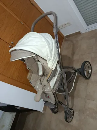 Vendo carro para bebes está como nuevo poco uso