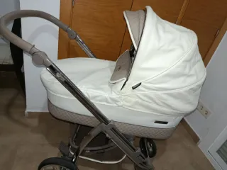 Vendo carro para bebes está como nuevo poco uso