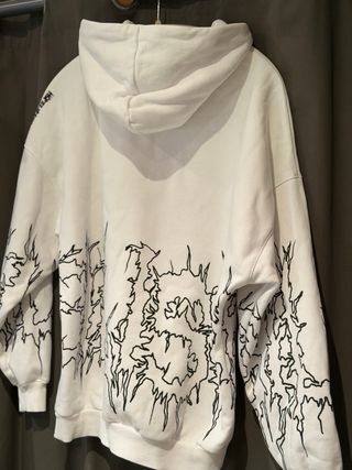 Sudadera hoodie Billie Eilish x Bershka Blanca