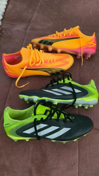 Botas de fútbol Puma y Adidas Talla 44