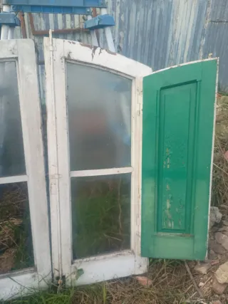 Antigua ventana de madera