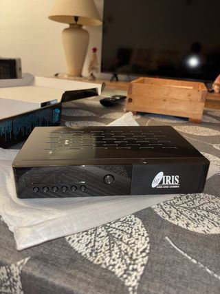Decodificador IRIS 2400 UHD 4K S2+T2