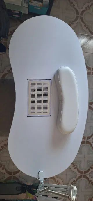 Mesa manicura plegable con aspirador
