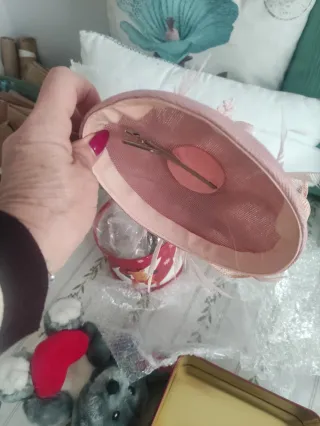 Tocado rosa con plumas - Elegante