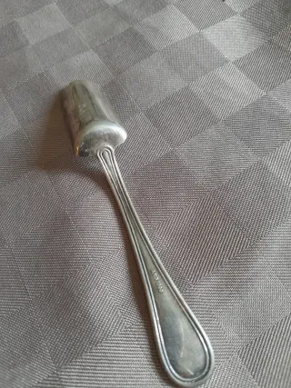 Cucchiaino da zuccheriera in metallo