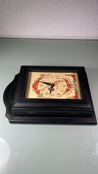 Caja de llaves de pared con reloj Boite A Clefs