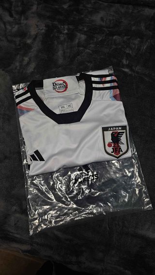 Camiseta Adidas Tanjiro Kimetsu no Yaiba Japón XXL