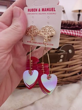 Pendientes corazones y abanicos de Abril