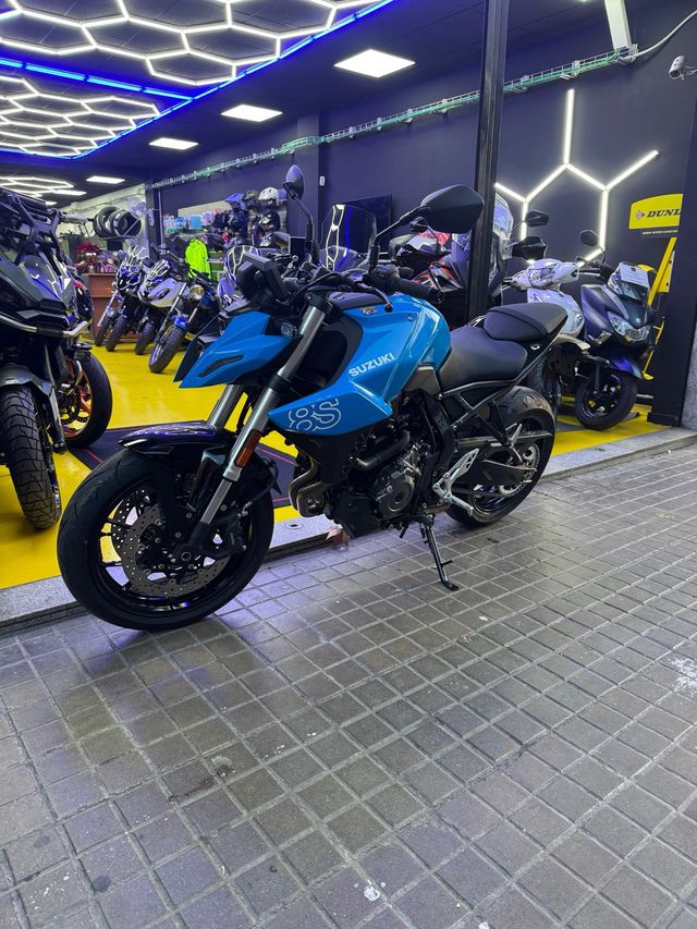 Suzuki GSX8S última unidad