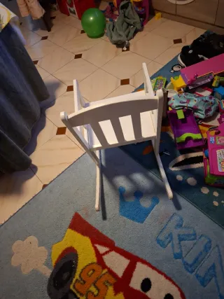 Mecedora infantil blanca