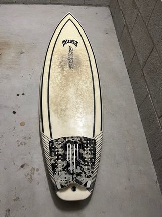 Tabla de surf Pukas Mayhem INN CA 5'8