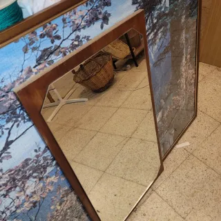 Espejo de madera retro