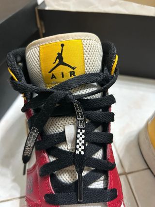 Scarpe Jordan 1 Mid Limited Edition