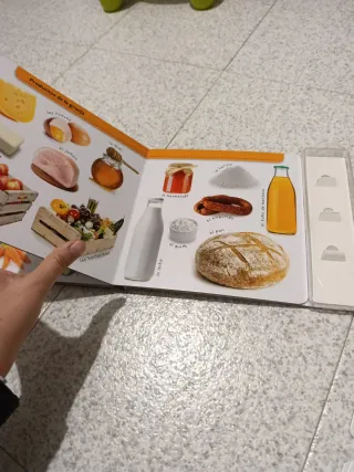 Libro de la granja con tarjetas memoria