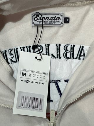Forro polar Esenzia blanco roto talla M. (Sevilla)