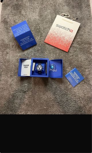 Swatch Omega Mission to the Moonphase