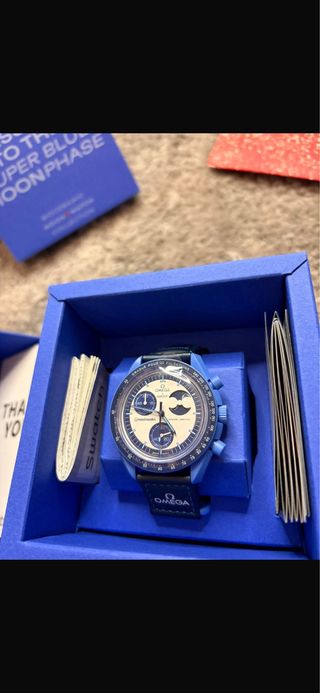 Swatch Omega Mission to the Moonphase