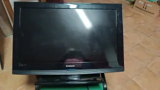 TV Samsung 32 pollici LCD