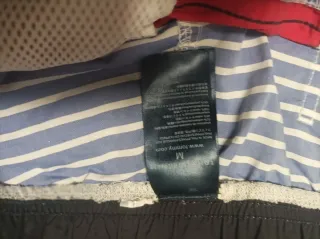 Bañador Tommy Hilfiger azul y rojo, rayas blancas