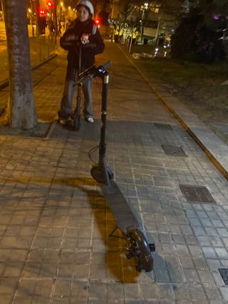 Patinete eléctrico negro