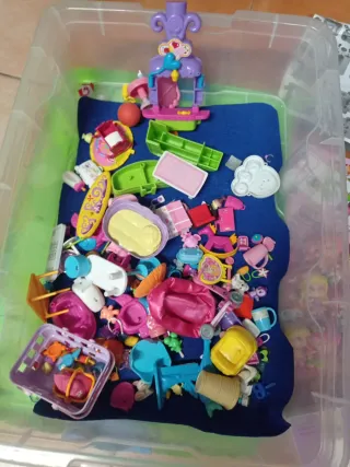 Lote Pinypon: Casa, yate, caravana y Muñecas