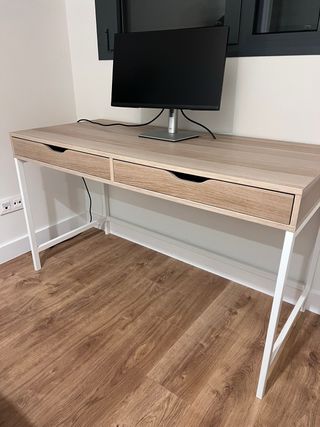 Escritorio Ikea Madera y Metal