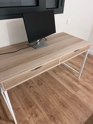 Escritorio Ikea Madera y Metal