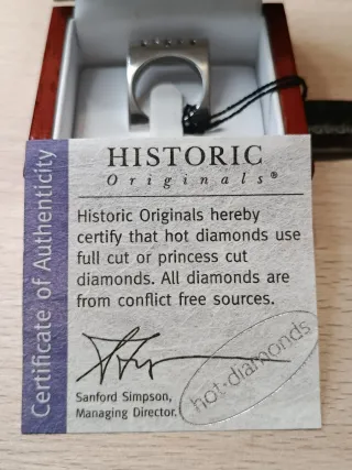 Sortija Plata Hot Diamonds