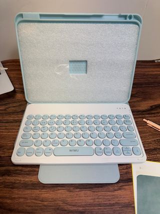 Funda con Tecladopara iPad 10 /  iPad 2022 (10,9”)