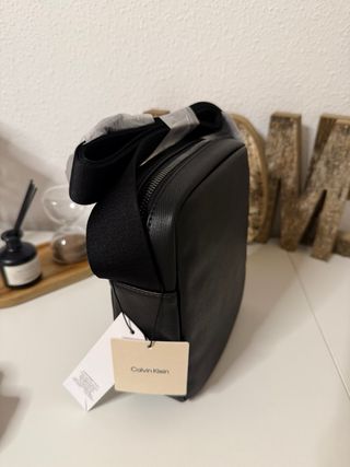 Bolso Calvin Klein Reporter Negro