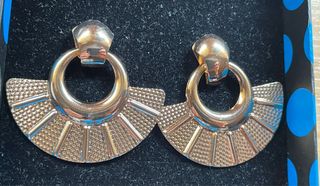 Pendientes abanico dorados