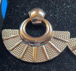 Pendientes abanico dorados