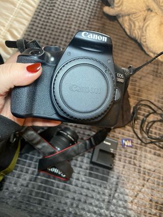 Cámara Canon EOS 1300D Negra