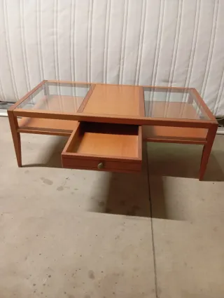 Tavolino da salotto in legno e vetro