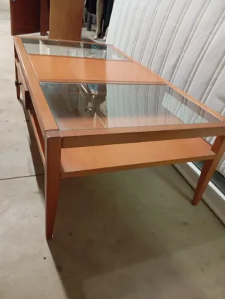 Tavolino da salotto in legno e vetro