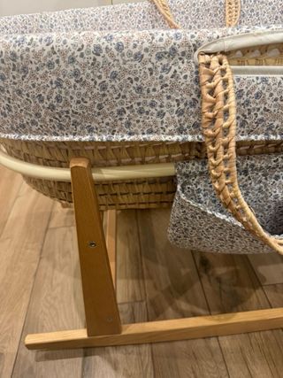 Moisés Cambrass con patas para bebé