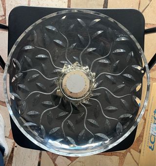 Centro tavola cristallo con dettagli metallo